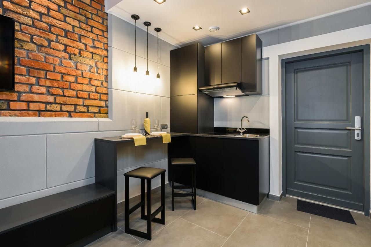 Garden Level Apartments City Center by Renters Poznań Buitenkant foto