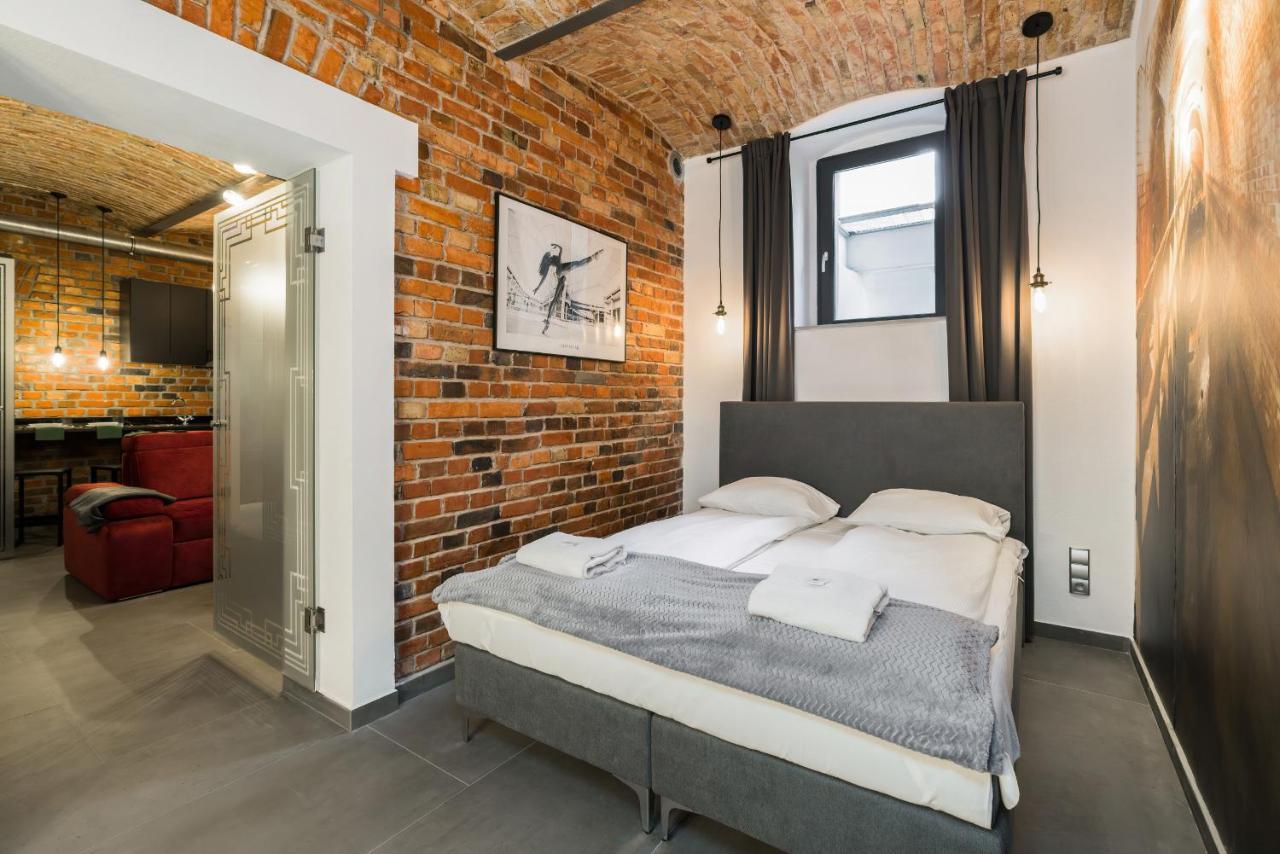 Garden Level Apartments City Center by Renters Poznań Buitenkant foto
