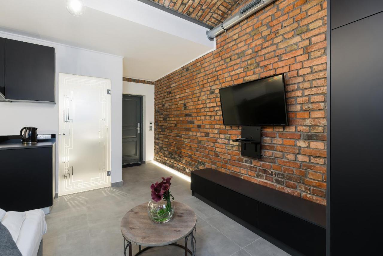 Garden Level Apartments City Center by Renters Poznań Buitenkant foto